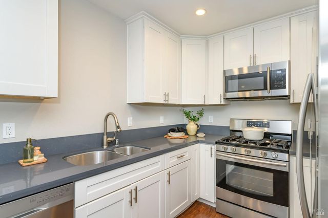 432 Cortez Dr, Petaluma, CA 94954