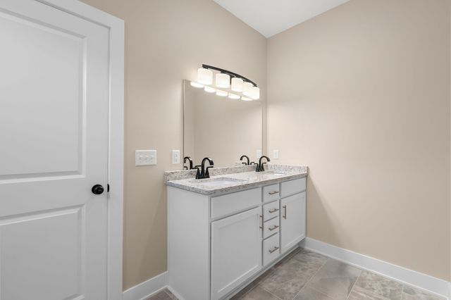 2509 Topeka Rd, Bowling Green, KY 42103