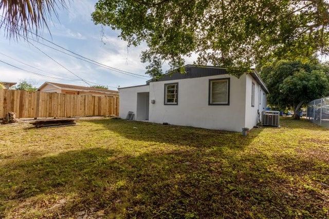 1164 W 31st Street, Riviera Beach, FL 33404
