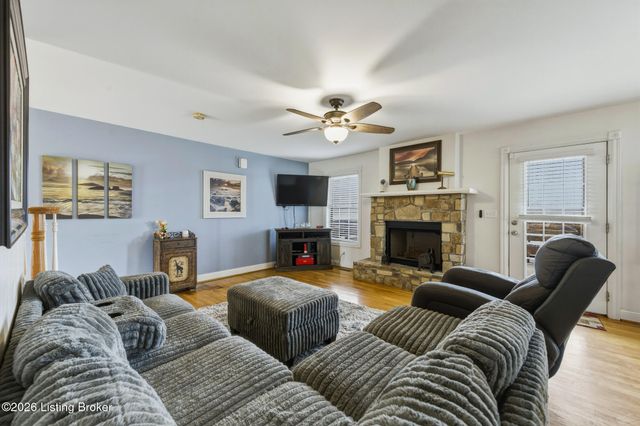 373 The Landings, Taylorsville, KY 40071