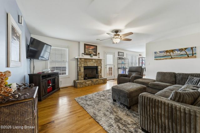 373 The Landings, Taylorsville, KY 40071