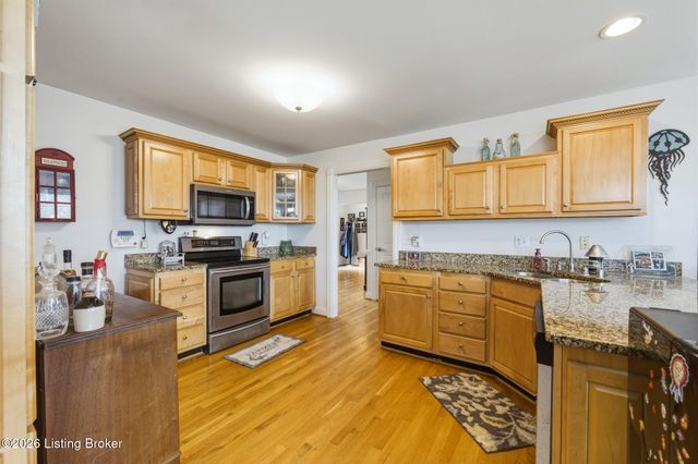 373 The Landings, Taylorsville, KY 40071