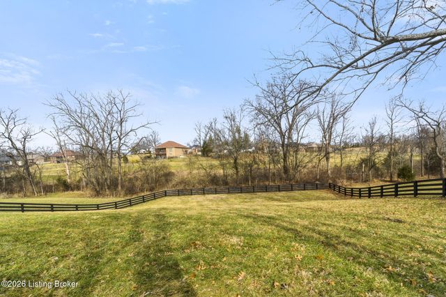 373 The Landings, Taylorsville, KY 40071