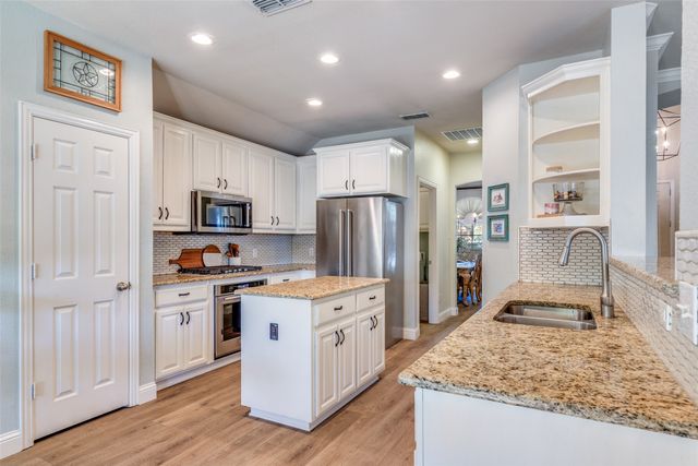 2517 Brentwood Drive, Frisco, TX 75034