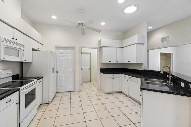 12200 PUTTER GREEN COURT, New Port Richey, FL 34654
