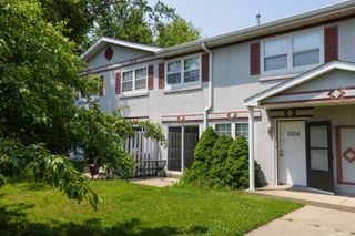 1304 Green Meadow Lane, Harvard, IL 60033