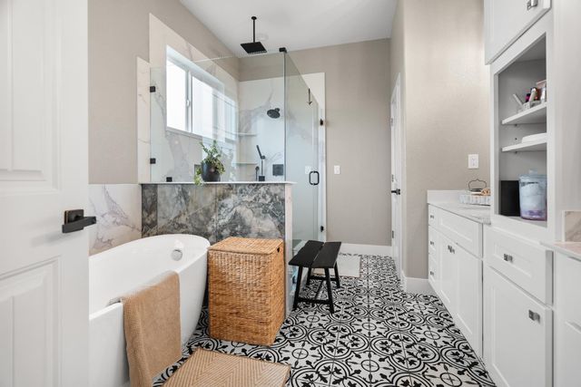 6156 E Ashley Ln, Stockton, CA 95212