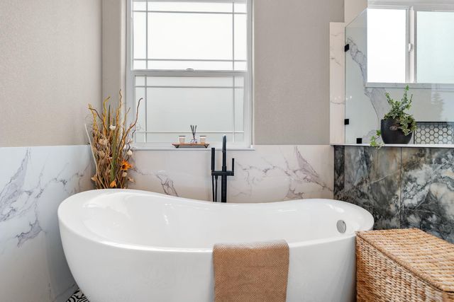 6156 E Ashley Ln, Stockton, CA 95212