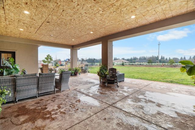 6156 E Ashley Ln, Stockton, CA 95212