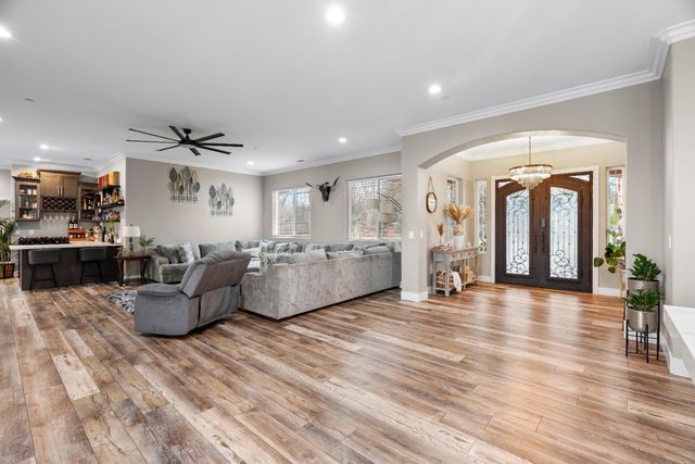 6156 E Ashley Ln, Stockton, CA 95212