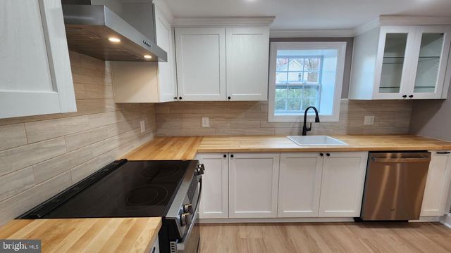 1407 SUNKEN RD, Fredericksburg, VA 22401