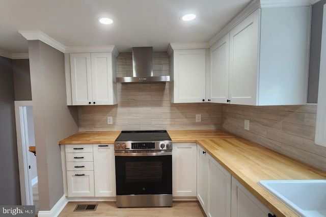 1407 SUNKEN RD, Fredericksburg, VA 22401