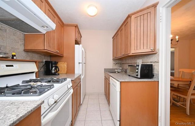 21-38 202nd Street 1-208, Bayside, NY 11360