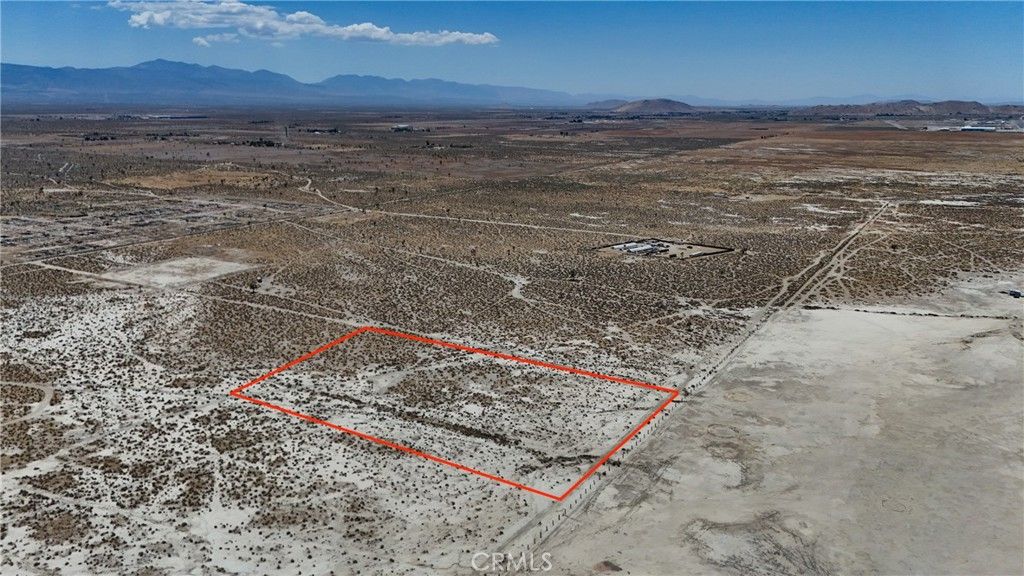 Image 2 of property listing at 737 Linson (NEAR) Street, El Mirage, CA 92301