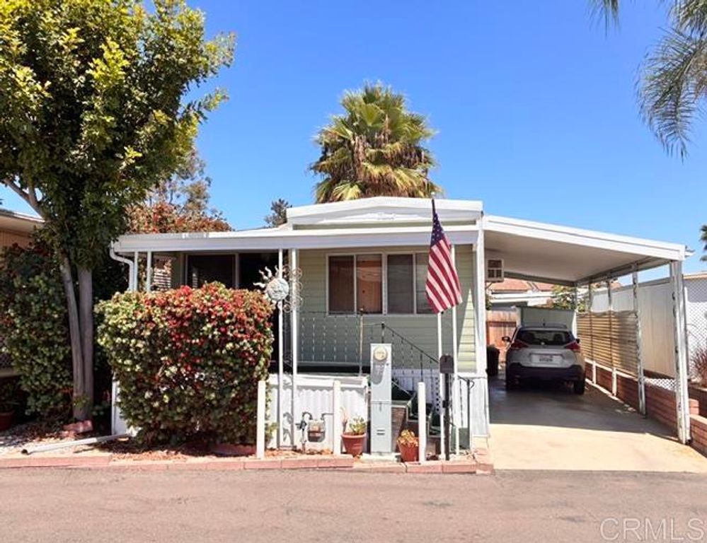 245 W Bobier Drive 72, Vista, CA 92083 — photo 2