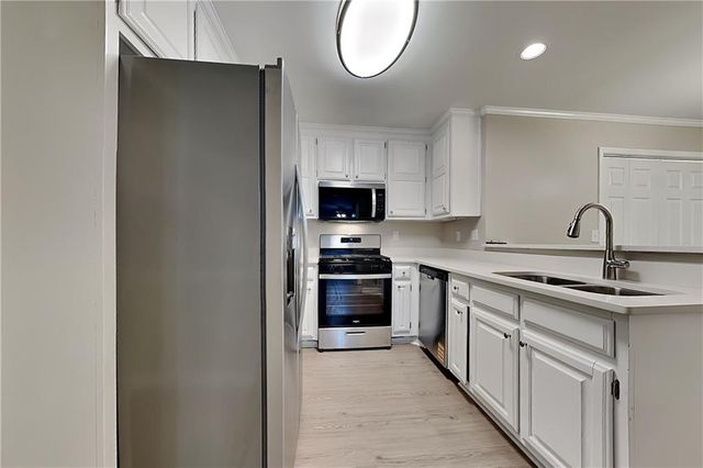 3480 Eastpines Way, Snellville, GA 30039