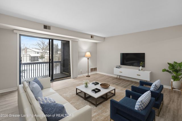 6165 E Innkeepers Court 76, East Lansing, MI 48823