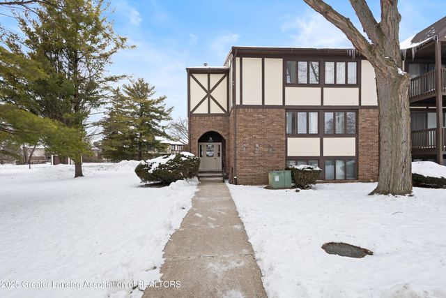 6165 E Innkeepers Court 76, East Lansing, MI 48823