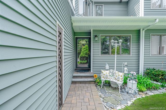 80 Jeremy Circle, Nesconset, NY 11767