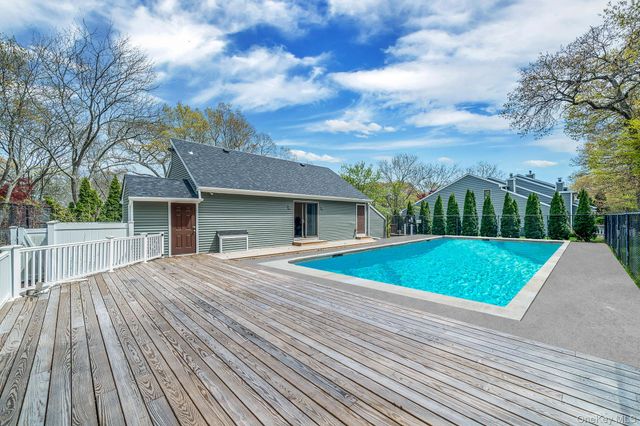 80 Jeremy Circle, Nesconset, NY 11767