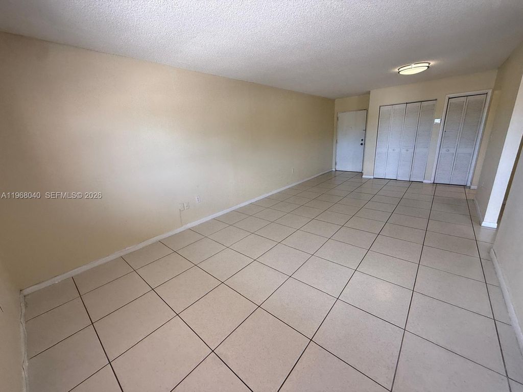 17530 NW 68th Ave C3012, Hialeah, FL 33015