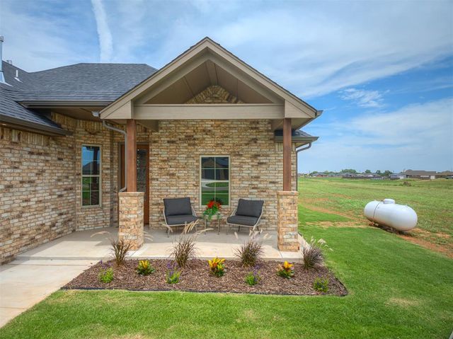 29747 Jade Street, Cashion, OK 73016