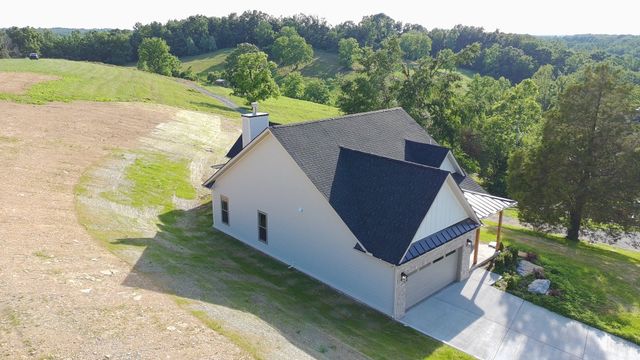 2953 Wixtown Rd, Westmoreland, TN 37186