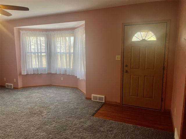 701 14th Street, Dallas Center, IA 5