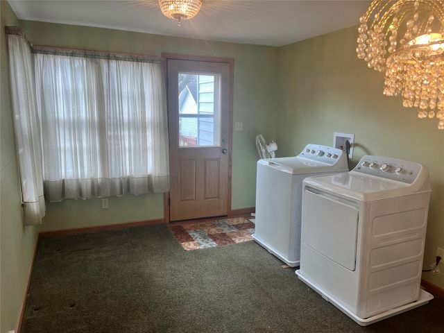 701 14th Street, Dallas Center, IA 5