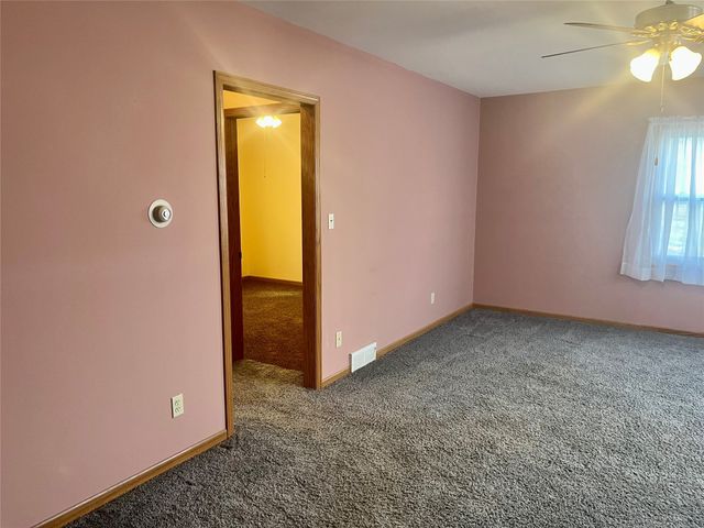 701 14th Street, Dallas Center, IA 5