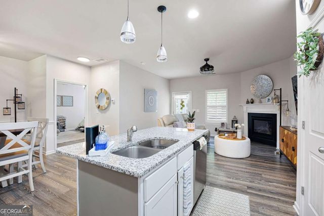 255 Jefferson Avenue, Canton, GA 30114