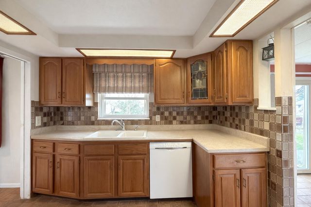 448 Ontario Avenue 448 Ontario Avenue, Bellefontaine, OH 43311