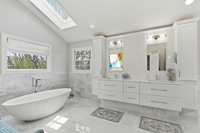 654 Valley Road, Brielle, NJ 08730