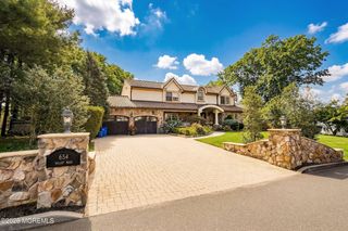 654 Valley Road, Brielle, NJ 08730