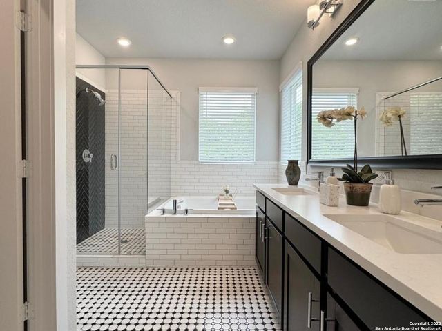 5843 Whitby Rd Unit 13, San Antonio, TX 78240