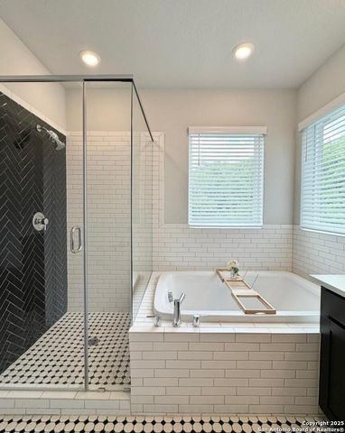 5843 Whitby Rd Unit 13, San Antonio, TX 78240