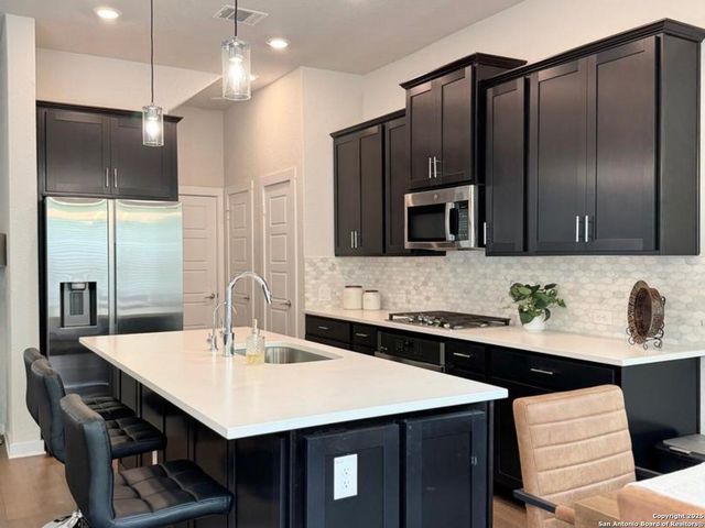 5843 Whitby Rd Unit 13, San Antonio, TX 78240