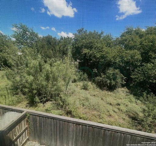 5843 Whitby Rd Unit 13, San Antonio, TX 78240