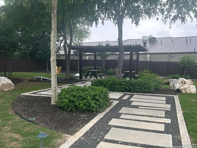 5843 Whitby Rd Unit 13, San Antonio, TX 78240