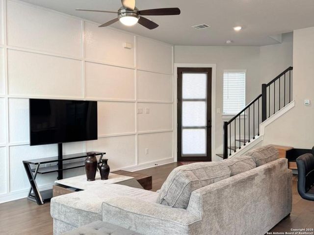 5843 Whitby Rd Unit 13, San Antonio, TX 78240