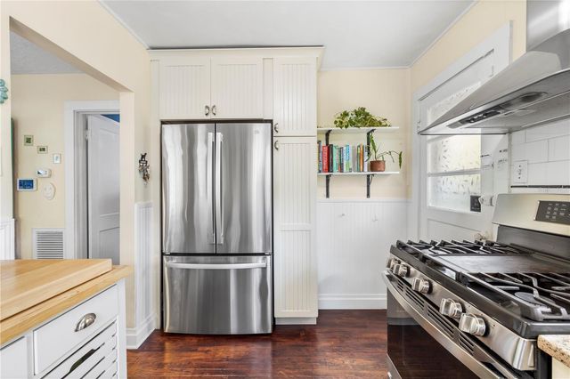 919 W WOODLAWN AVENUE, Tampa, FL 33603
