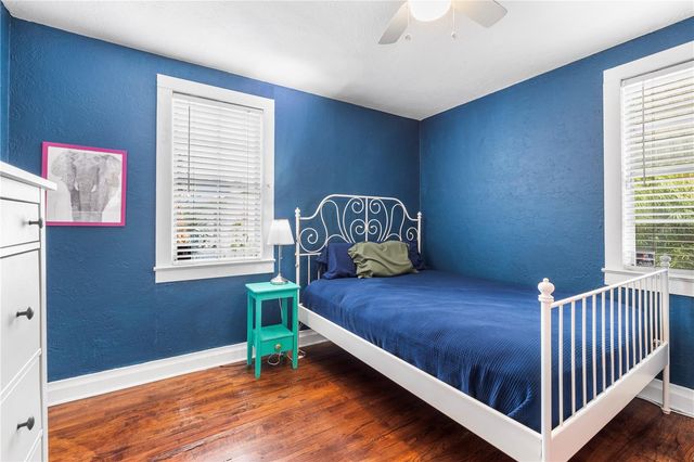 919 W WOODLAWN AVENUE, Tampa, FL 33603