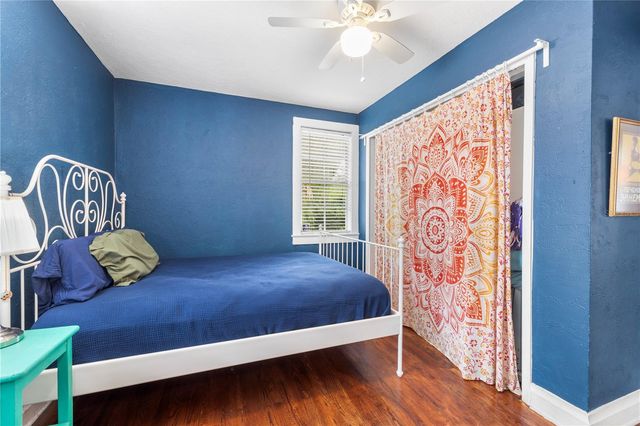 919 W WOODLAWN AVENUE, Tampa, FL 33603