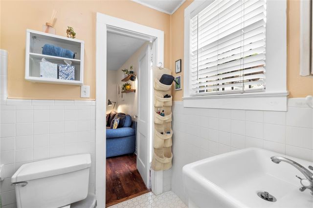 919 W WOODLAWN AVENUE, Tampa, FL 33603