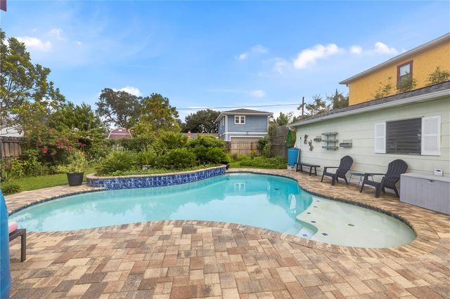 919 W WOODLAWN AVENUE, Tampa, FL 33603