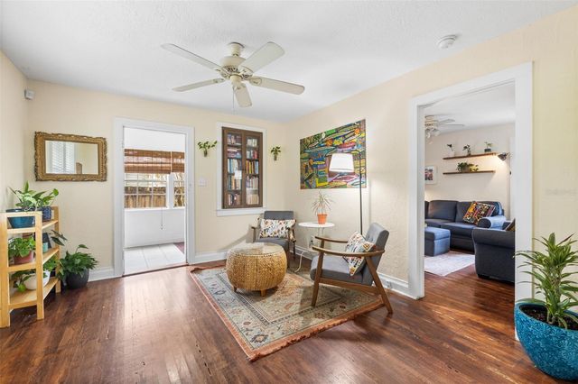 919 W WOODLAWN AVENUE, Tampa, FL 33603