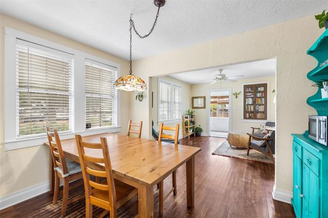 919 W WOODLAWN AVENUE, Tampa, FL 33603