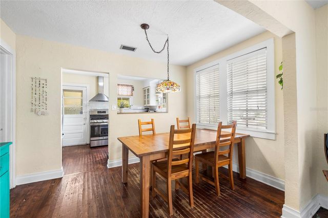 919 W WOODLAWN AVENUE, Tampa, FL 33603
