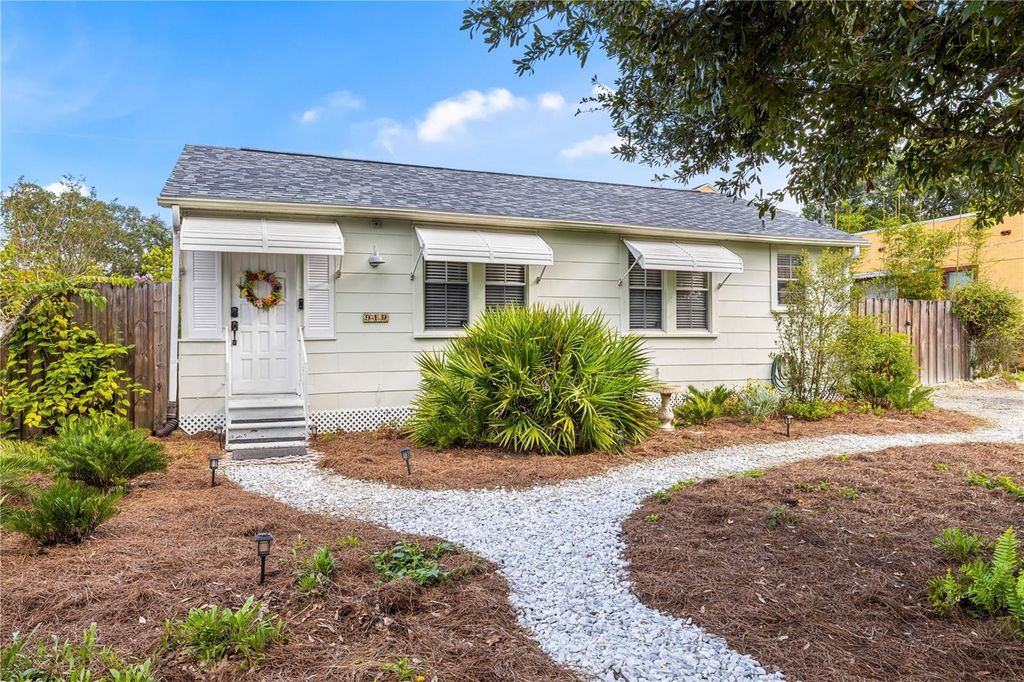 919 W WOODLAWN AVENUE, Tampa, FL 33603