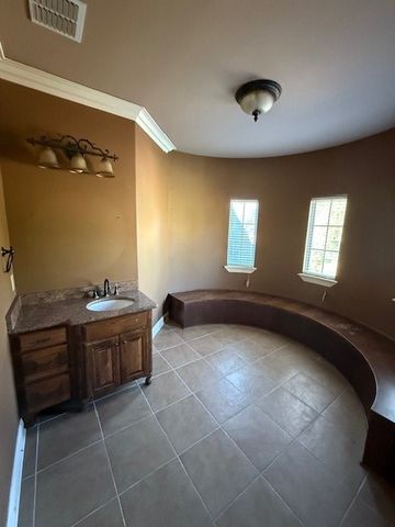 121 Honeysuckle Drive, Mansfield, LA 71052